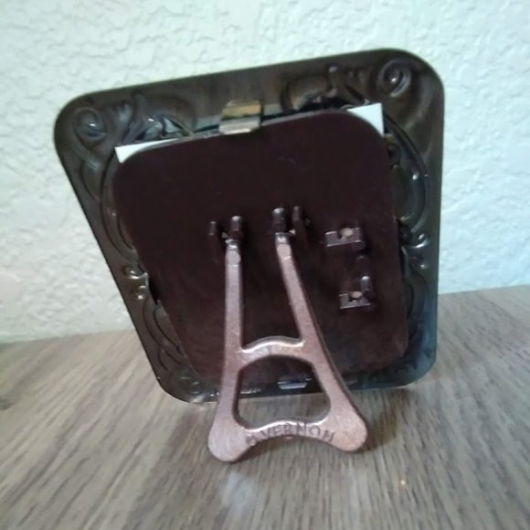 Mini Metal Photo Frame - Picture 2 of 3